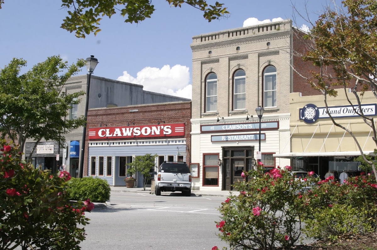 Clawson\\'s 1905 Restaurant &amp; Pub